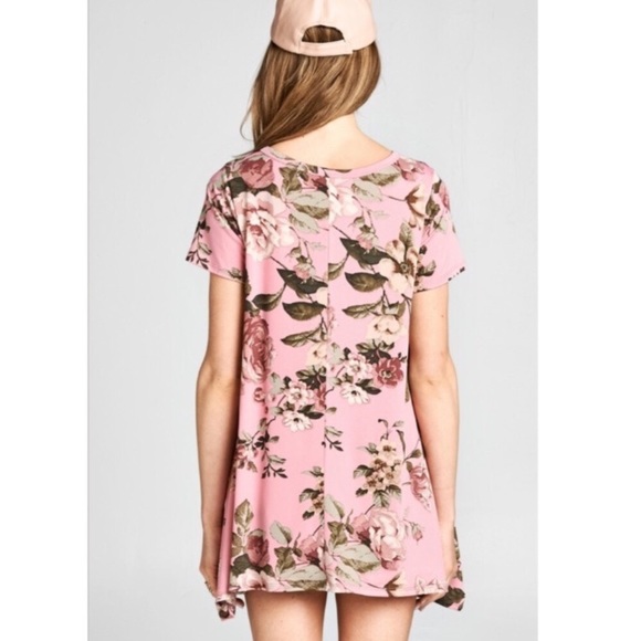 NWT Floral Top - Picture 3 of 3